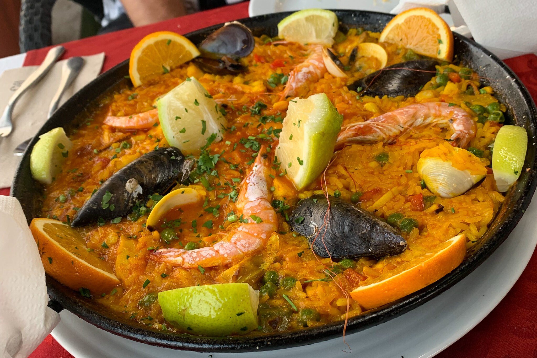 Paella mit Meeresfrüchten